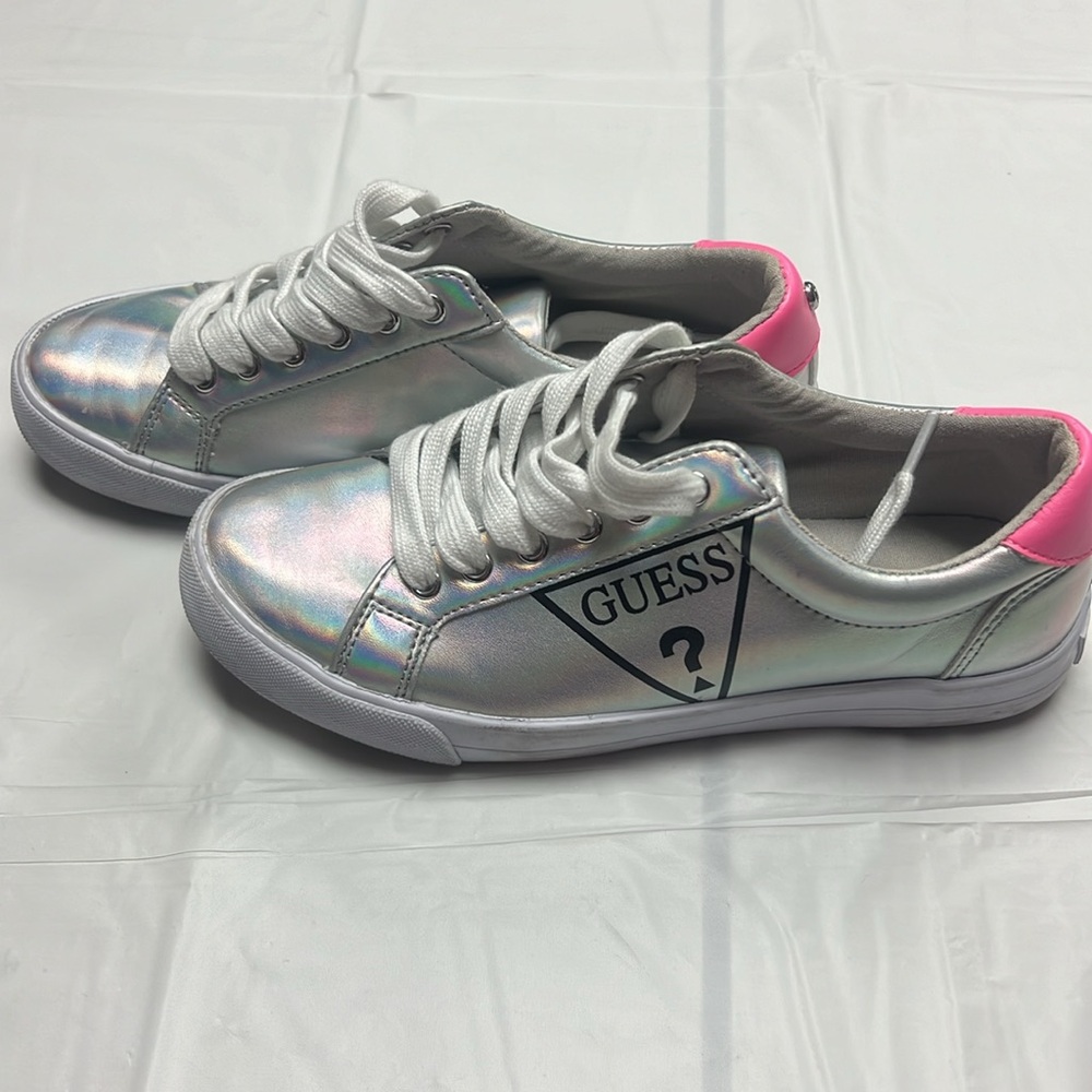 Guess Sneakers - 7 - Picture 4 of 5